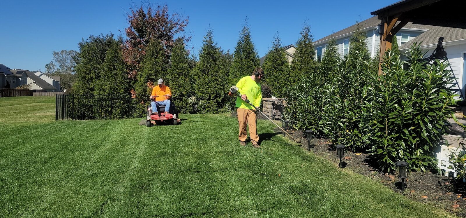 How to Start a Landscaping Business With No Money