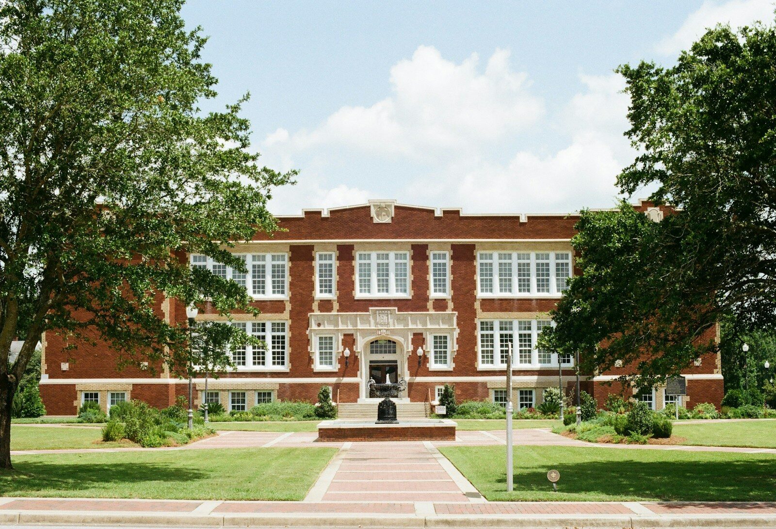 How to Become a Teacher in Alabama: Certification Paths Explained